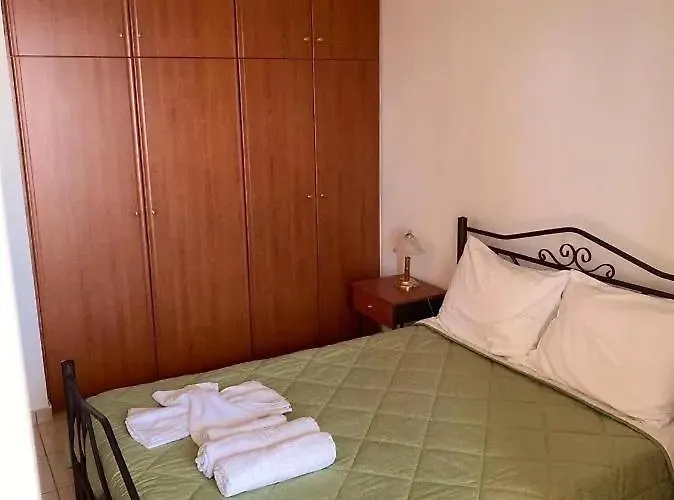 فندق Marialena 2*